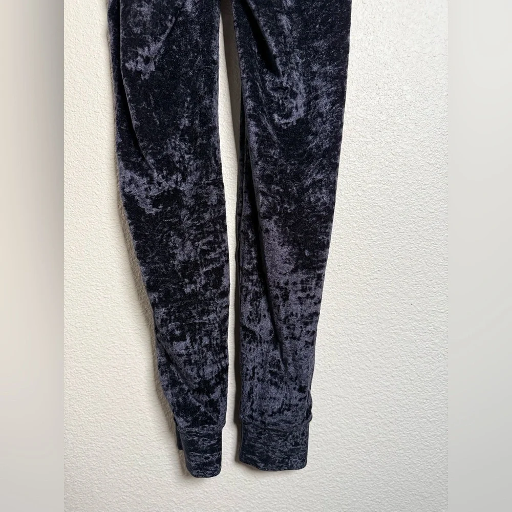 Lululemon Dark Blue Ready To Crush Velvet Joggers Women’s Size 0 NWOT